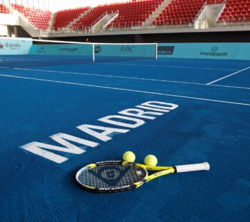 Blog 106 03iht tennis03 madrid blue clay superJumbo 360x320