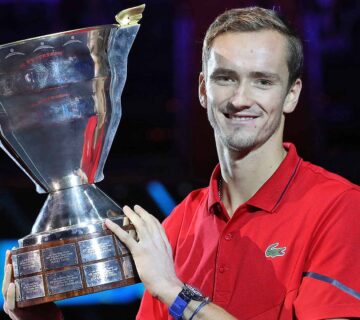Blog 86 medvedev st petersburg 2019 sunday final trophy shot 360x320